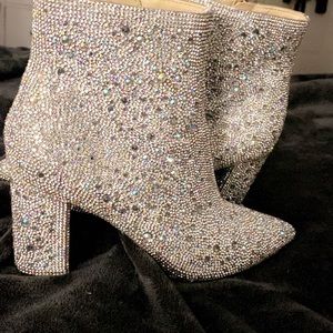 Sparkling ankle booties